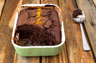 Ζουμερό σοκολατένιο κέικ με ρευστή σοκολάτα
